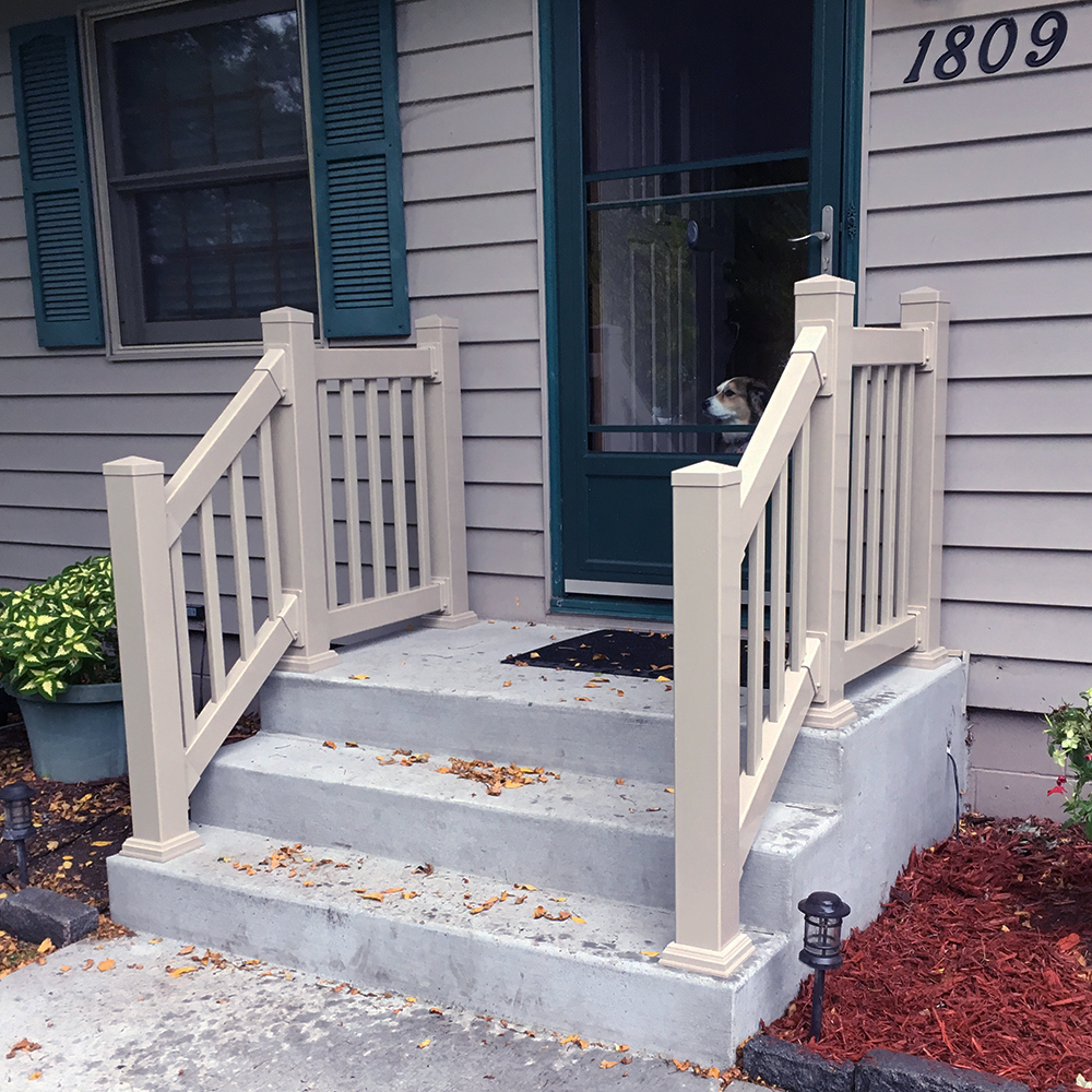 a white fence railing